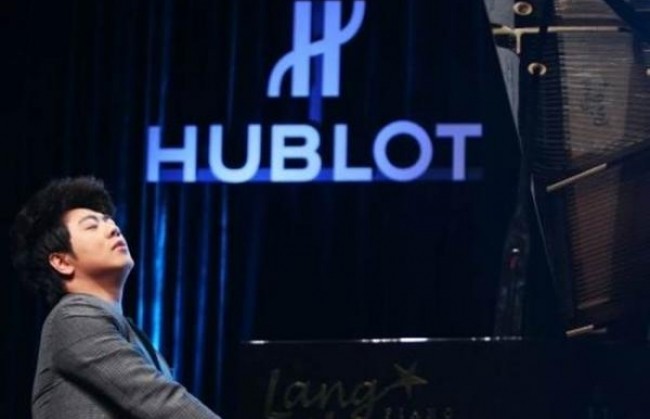 Пианист Лан Лан стал новым посланником швейцарской компании Hublot.