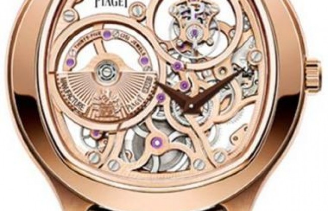 Часы Emperador Coussin 1270 представляет компания Piaget
