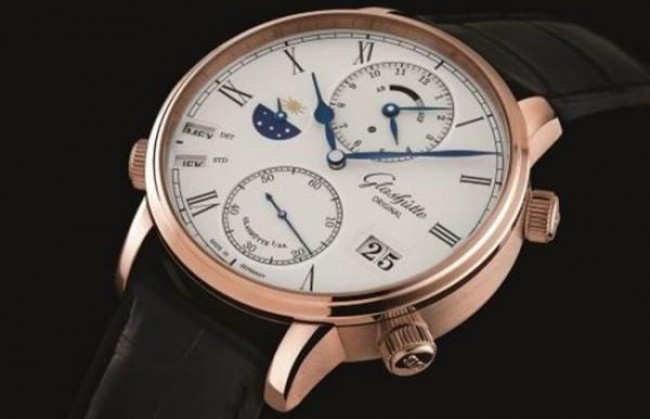 Часы Senator Cosmopolite представляет Glashutte Original