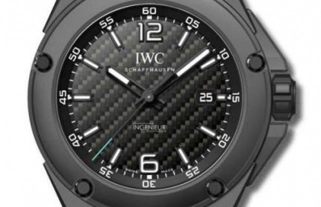 Часы Ingenieur Automatic Boron Carbide представила компания IWC