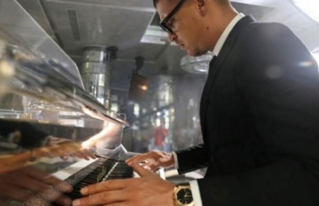 Звездная роль часов Bvlgari Octo Finissimo в фильме «Голоса большой страны»