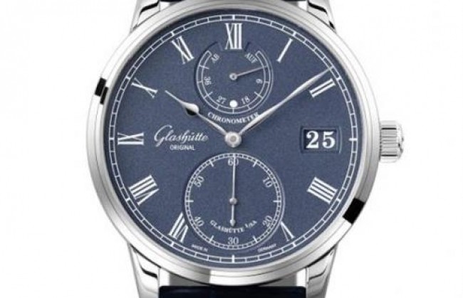 Часы Senator Chronometer Blue Dial представляет компания Glashutte Original