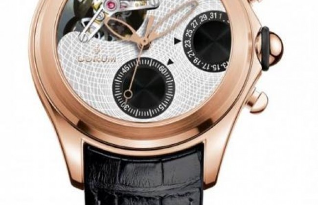 Две версии часов Heritage Bubble Tourbillon представила компания Corum