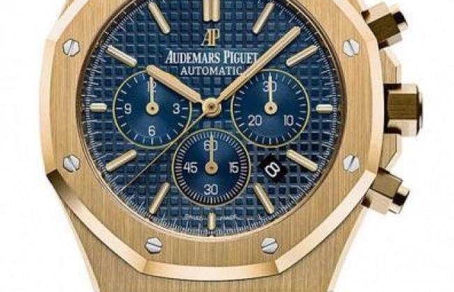 Новую версию часов Royal Oak Chronograph представляет Audemars Piguet